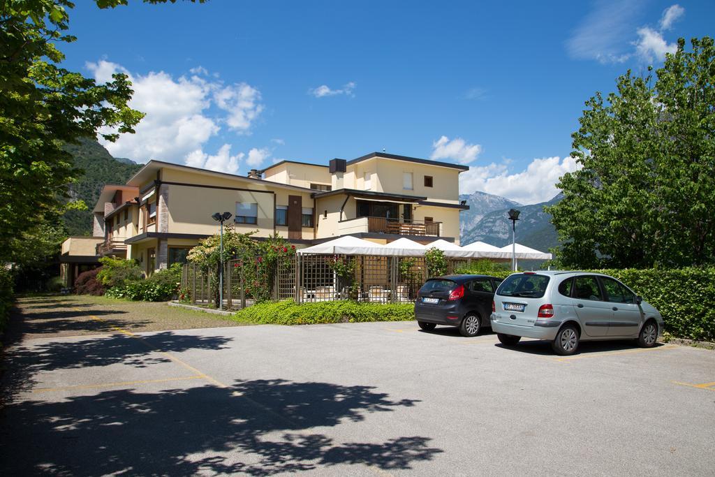 Albergo Benito Ponte nellʼAlpi Zewnętrze zdjęcie