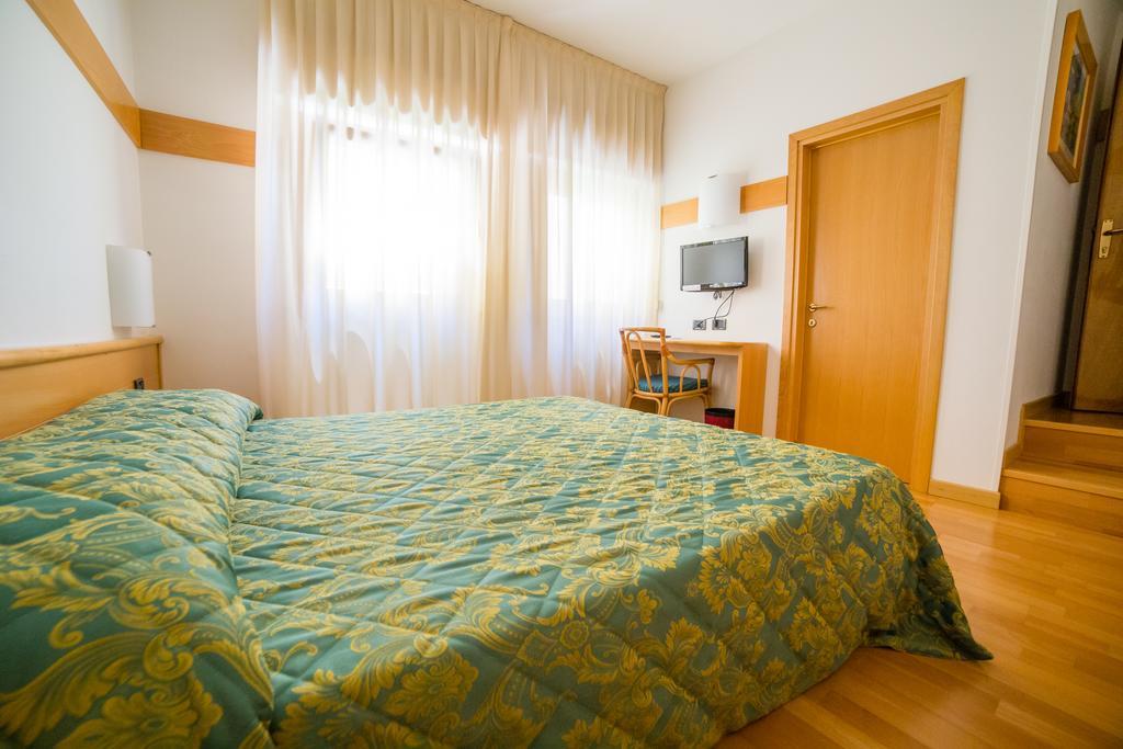 Albergo Benito Ponte nellʼAlpi Zewnętrze zdjęcie